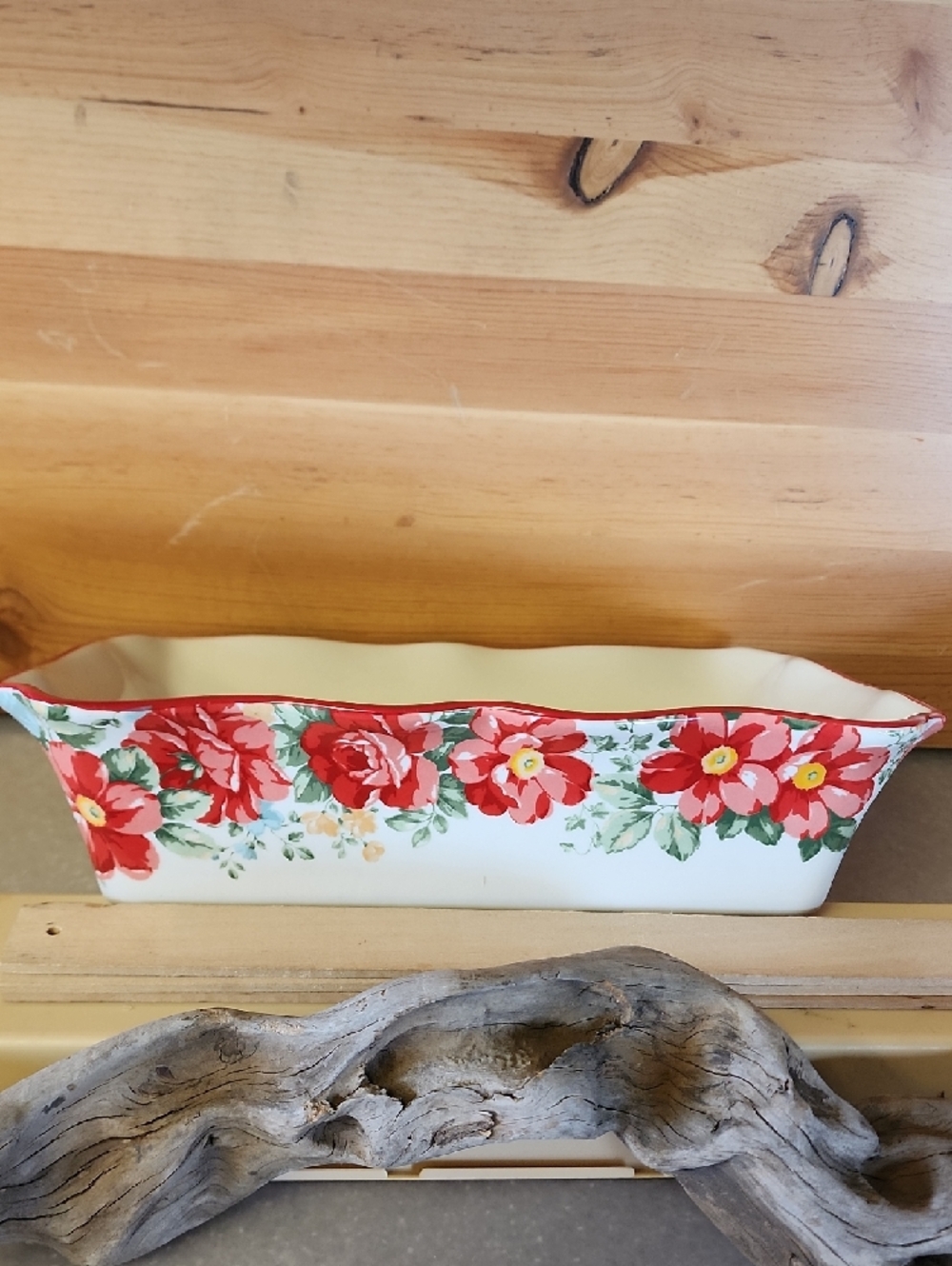 The Pioneer Woman Floral Ceramic Baking Dish with Red Trim. - Picture 4 of 12